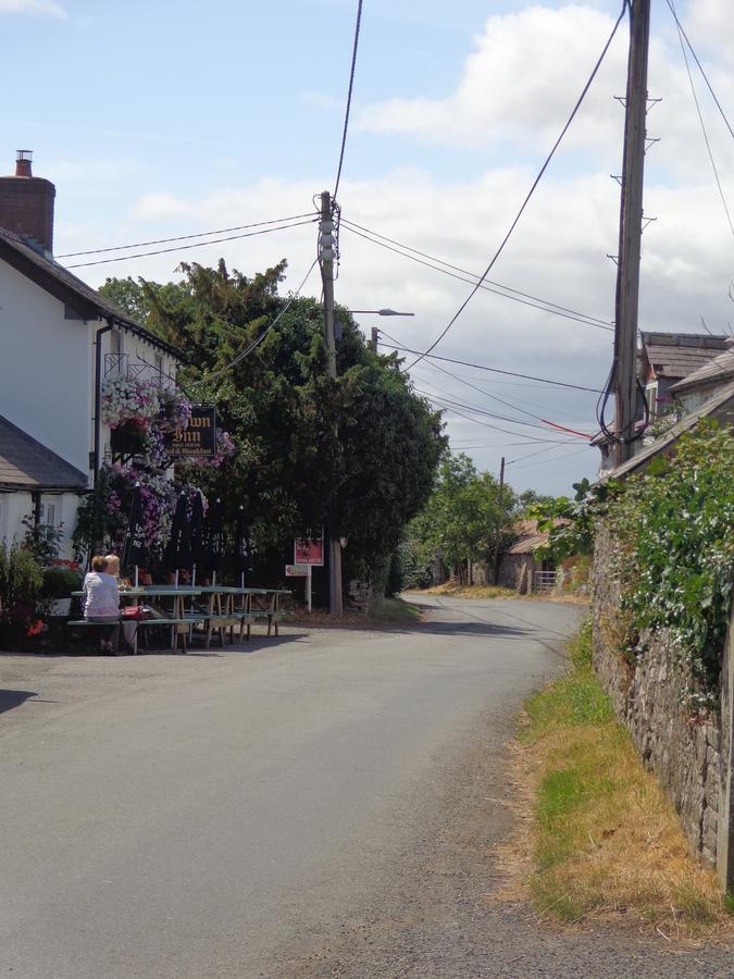 The Crown Inn Wentnor المظهر الخارجي الصورة